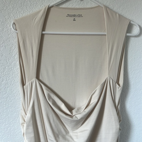 Worn once! Like new - Picture 2 of 3